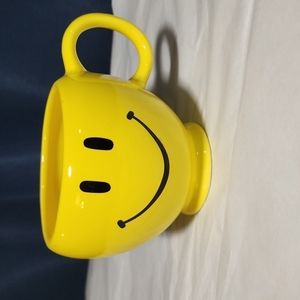 CERAMIC Happy Face Mug planter